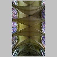 Église Saint-Pierre, Chartres, France ; vue panoramique de la voûte de la nef.´, photo Poulpy (Wikipédia).jpg